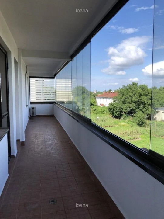 Apartament de lux cu 4 camere în Băneasa – 137 mp, terasă 25 mp, parcare+boxa