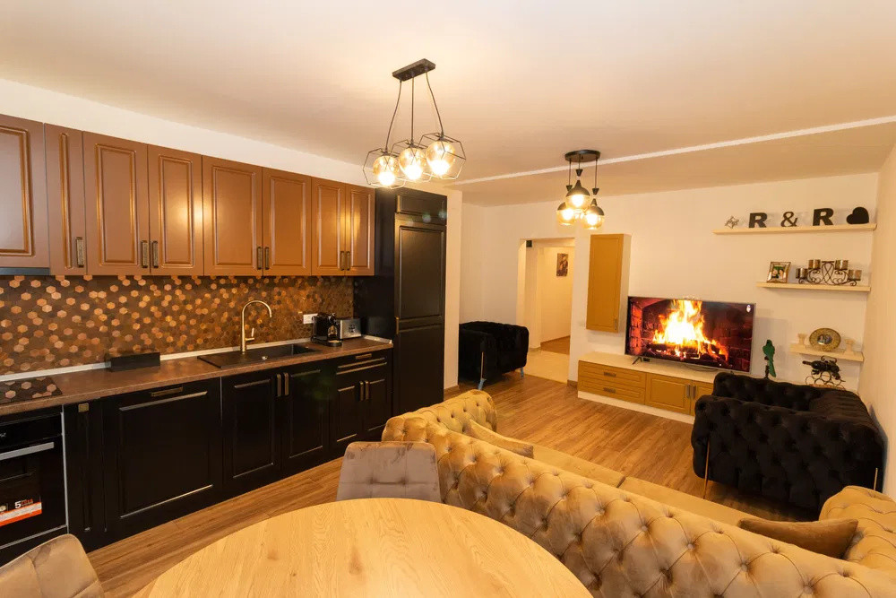 Apartament  3 Camere De Vanzare | Ultracentral | 91 mp | Universitate 