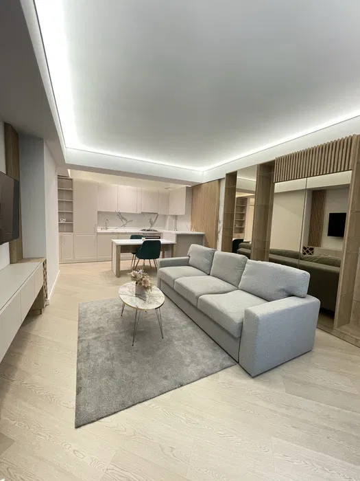 Apartament 2 camere | Cortina North | Lux | Parcare inclusă