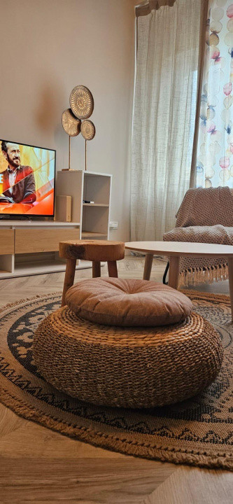 Apartament 2 Camere de Vanzare | Ultracentral | Renovat | Universitate 