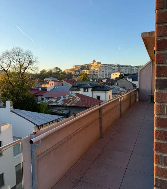 Apartament 2 Camere Deosebit | 2 Parcari & Boxa | 105 mp | Palatul Parlamentului