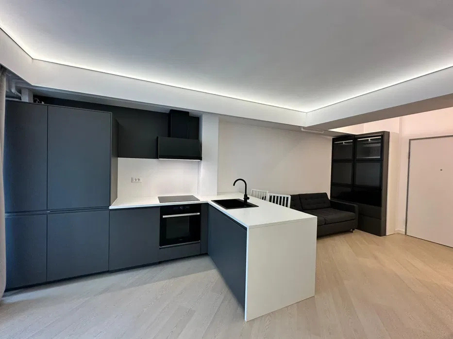 Apartament 2 camere | Cortina North | Prima închiriere | Parcare inclusă