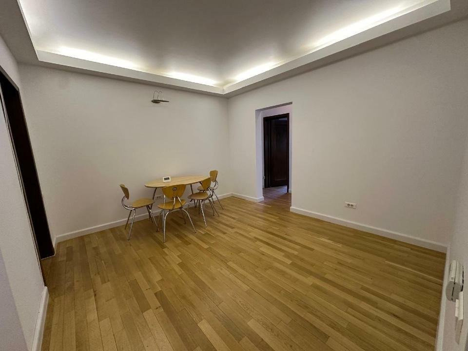 Apartament 3 camere | 2 Boxe pentru depozitare | 88 MP | Primaverii