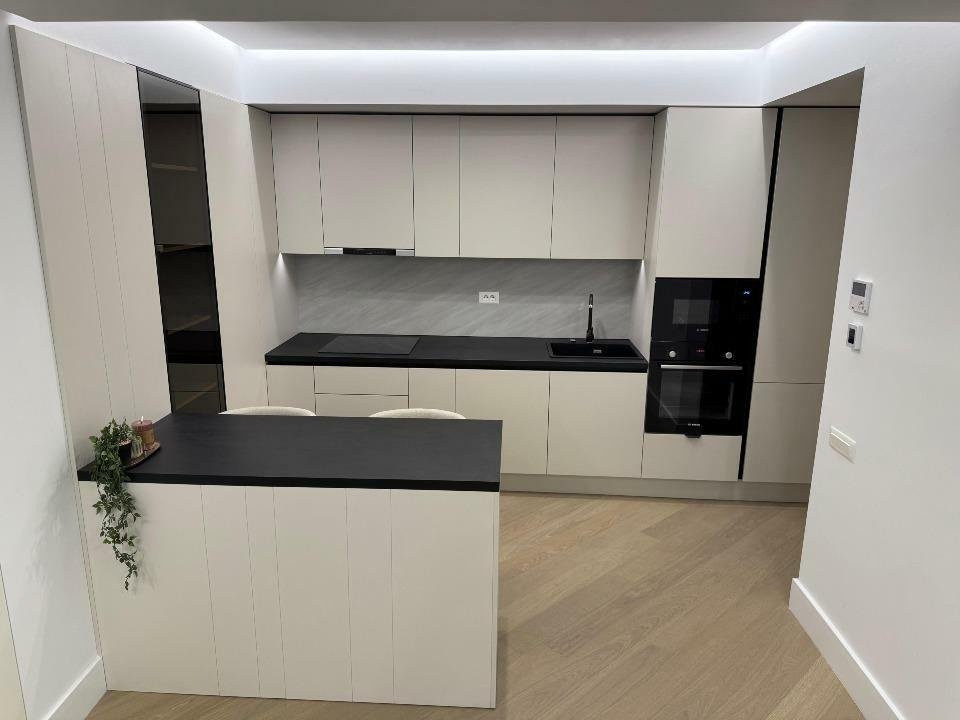 Apartament 3 camere | Prima închiriere, loc parcare | Cortina 126 Iancu Nicolae