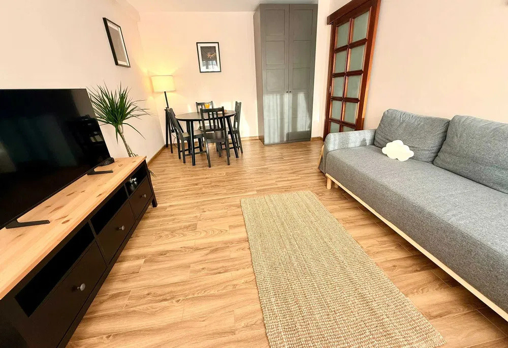Apartament 2 camere | Centrala de bloc | Renovat | Romana-Universitate