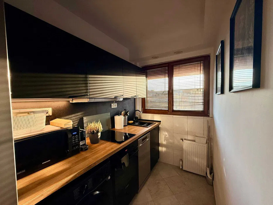 Apartament 2 camere | Centrala de bloc | Renovat | Romana-Universitate