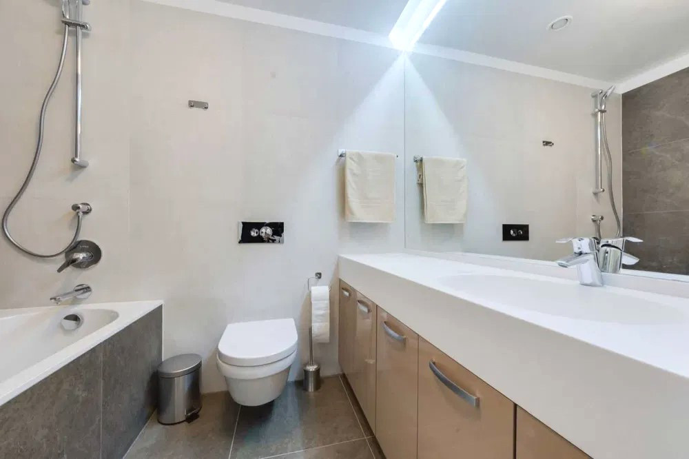 Închiriere apartament 2 camere – One Herăstrău Plaza | Lux, parcare + boxă