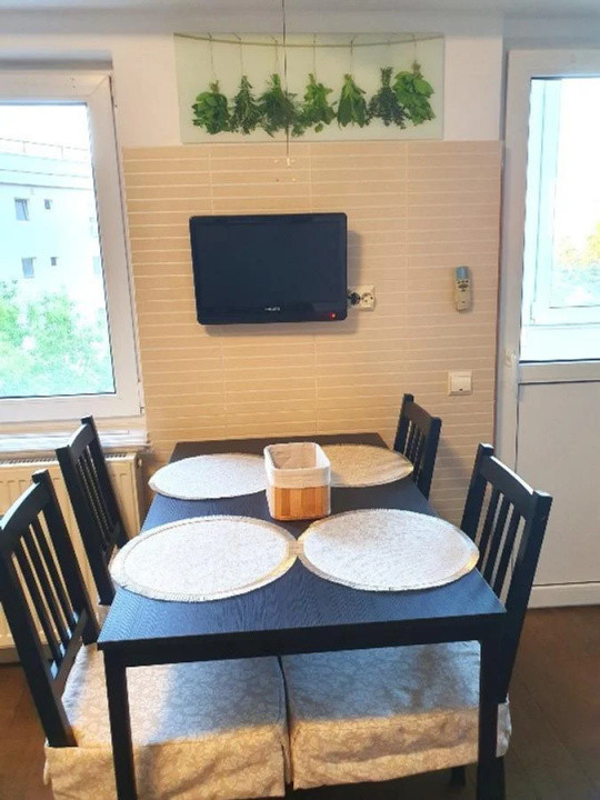 Apartament 3 camere de închiriat – Aviației | Parcare