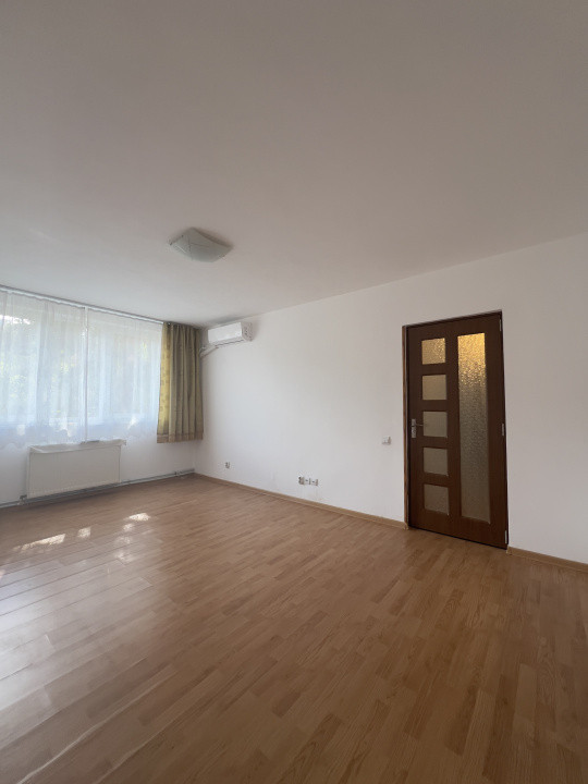 Apartament unic 6 camere | 2 apartamente de 3 camere conectate| 1 Decembrie 1918