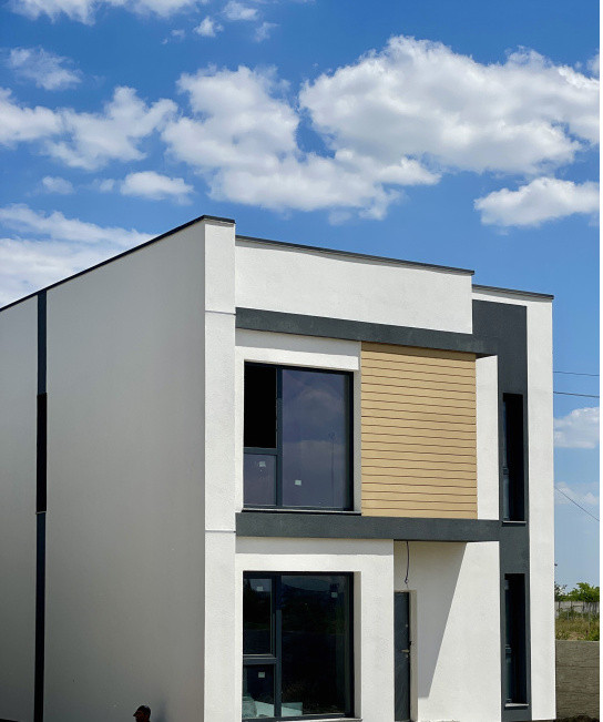 Casa Verde Individuală 4 Camere | Teren 320 mp & 3 Locuri Parcare | Tunari 