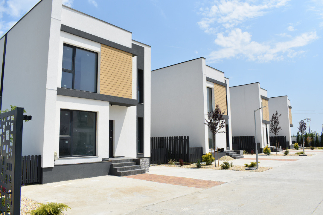 Casa Verde Individuală 4 Camere | Teren 320 mp & 3 Locuri Parcare | Tunari 