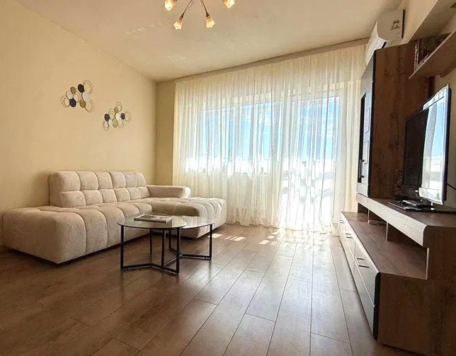 Apartament 4 camere | Renovat | Piața Victoriei | Vedere panoramică