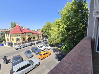 Apartament 4 Camere | 87 mp | In Vila | Curte Comuna | Claea Clarasilor