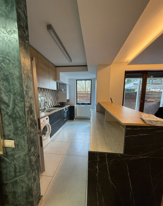 APARTAMENT 3 CAMERE| ZONA BENASA| TERASA 50MP| 2 LOCURI DE PARCARE