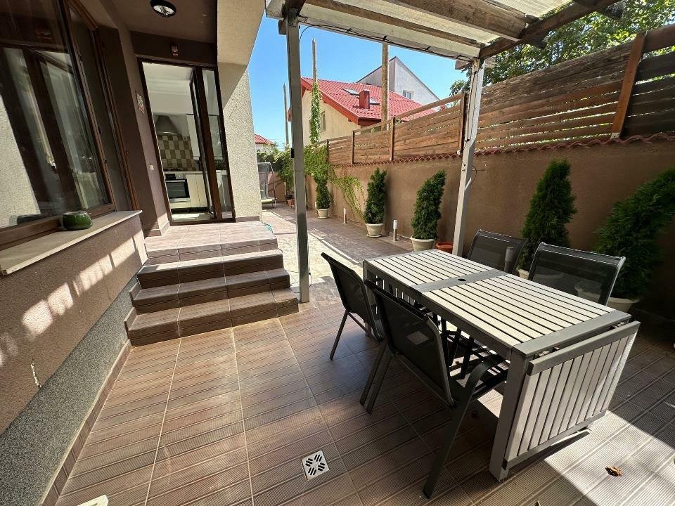 APARTAMENT 3 CAMERE| ZONA BENASA| TERASA 50MP| 2 LOCURI DE PARCARE