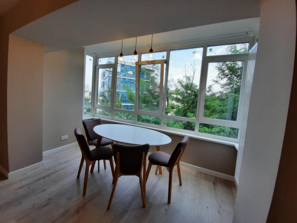 Apartament 3 camere | Domenii | 2 băi | Renovat 