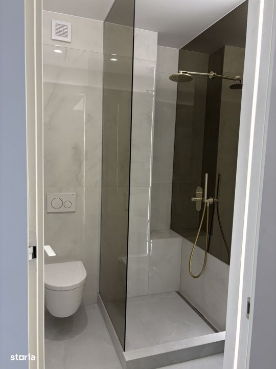 Apartament 3 camere de închiriat | Etaj 3 | Balcon 10 mp | Cortina North