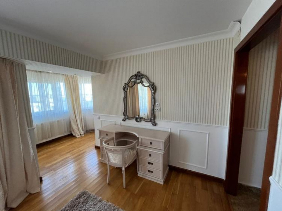 Apartament 3 camere | 104 mp | Centrală proprie | Renovare | Lux