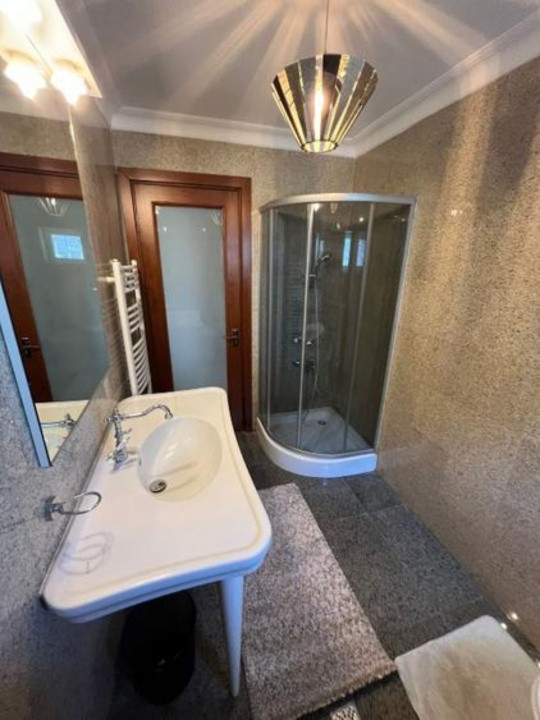 Apartament 3 camere | 104 mp | Centrală proprie | Renovare | Lux