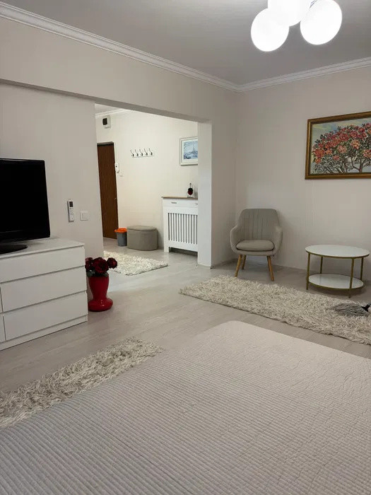 Garsonieră 44 mp | Aviatiei | Metrou | Renovata complet | Mobilată nou