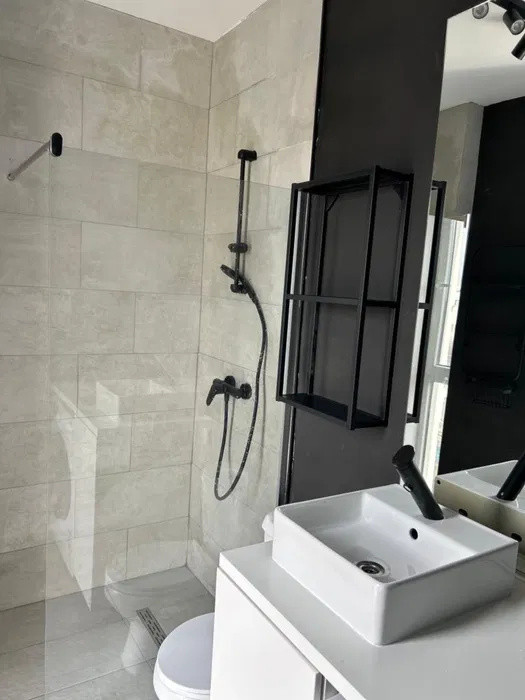 3 CAMERE SPAȚIOASE CU ÎNCĂLZIRE ÎN PARDOSEALĂ ÎN INIMA PIPEREI | CONFORT, LUMINĂ