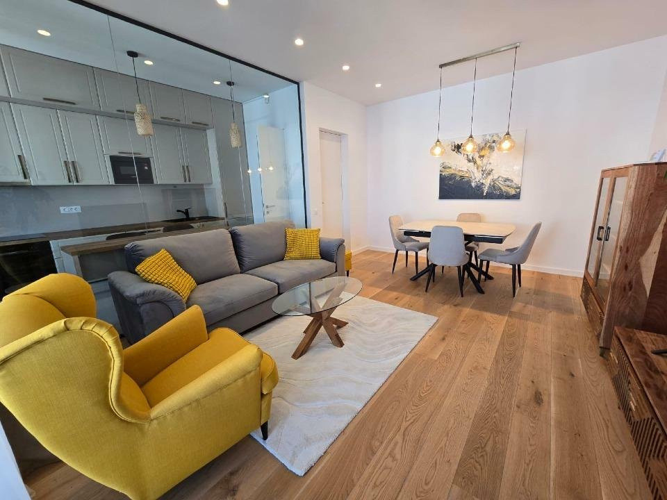 Apartament 3 camere modern | 2 locuri parcare | Prima închiriere | Aviatiei