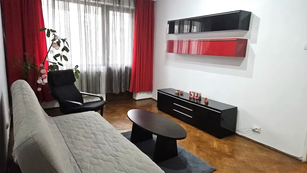 APARTAMENT DE 3 CAMERE, MODERN, RENOVAT, TEI