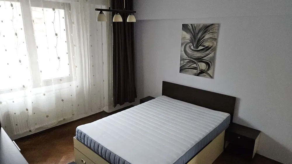 APARTAMENT DE 3 CAMERE, MODERN, RENOVAT, TEI
