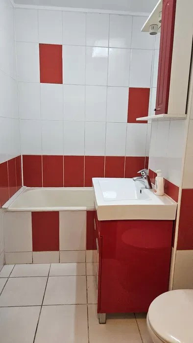 APARTAMENT DE 3 CAMERE, MODERN, RENOVAT, TEI