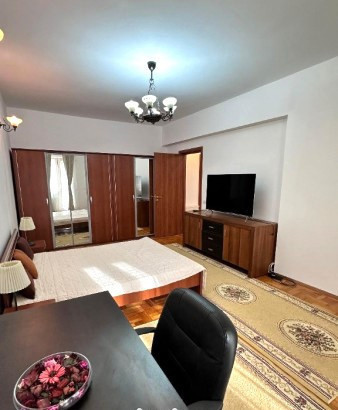 APARTAMENT DE 3 CAMERE, PARCARE, HERASTRAU