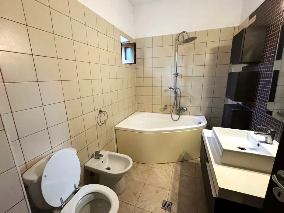 Apartament 3 Camere de Închiriat Domenii | Bloc Nou | Parcare & Boxă | Metrou 
