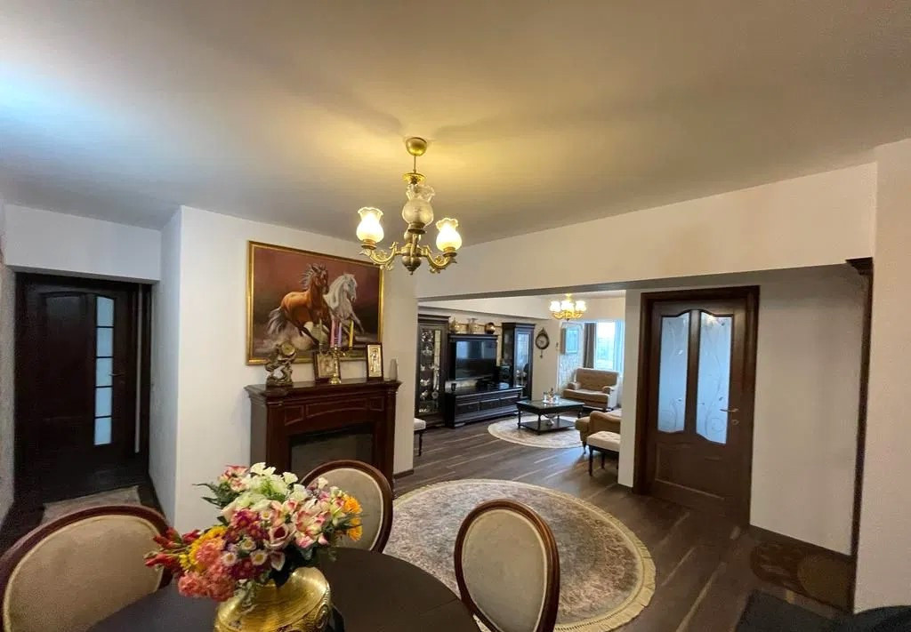 APARTAMENT 3 CAMERE, CENTRALA PROPRIE, P-TA ALBA IULIA