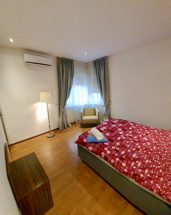 Apartament 3 Camere de Vânzare | Piata Romana | 74 MP | Boxa si loc de parcare
