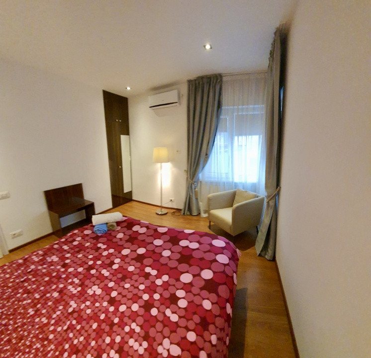 Apartament 3 Camere de Vânzare | Piata Romana | 74 MP | Boxa si loc de parcare