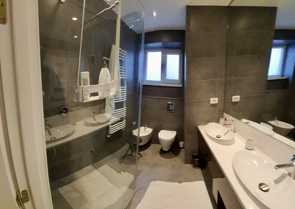 Apartament 3 Camere de Vânzare | Piata Romana | 74 MP | Boxa si loc de parcare