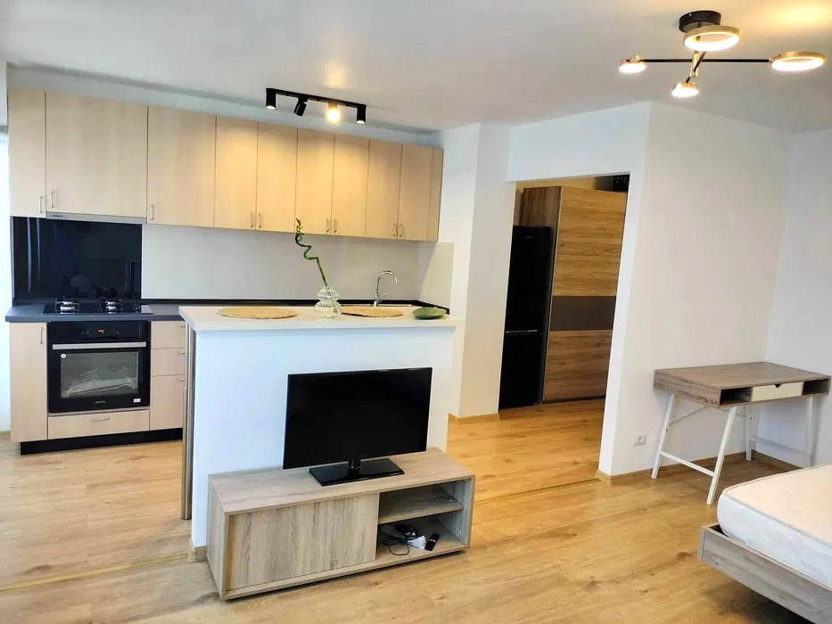 Garsonieră renovată | Mobilată complet, balcon, 40 mp | Nerva Traian
