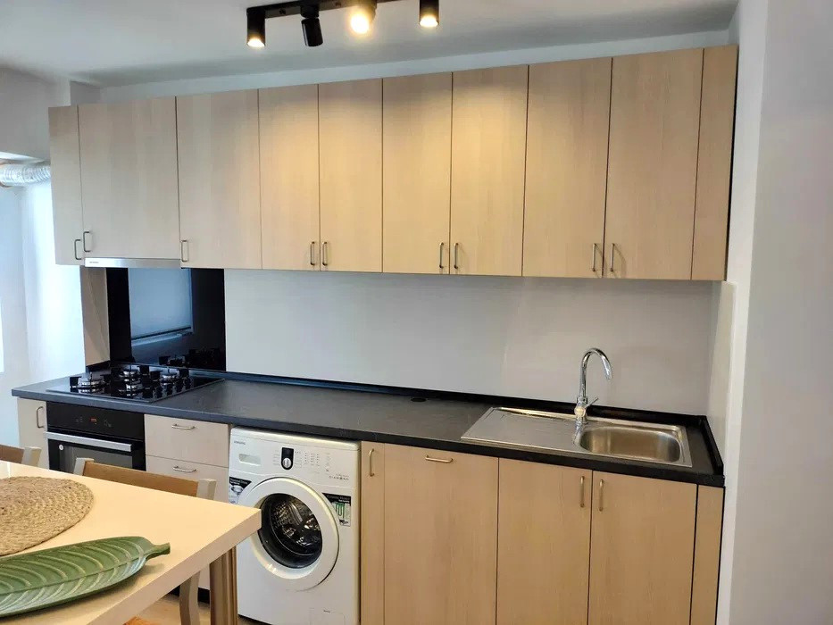 Garsonieră renovată | Mobilată complet, balcon, 40 mp | Nerva Traian