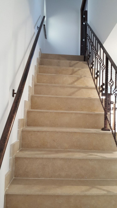 Apartament 3 camere în vilă | Curte | Ideal pentru firme