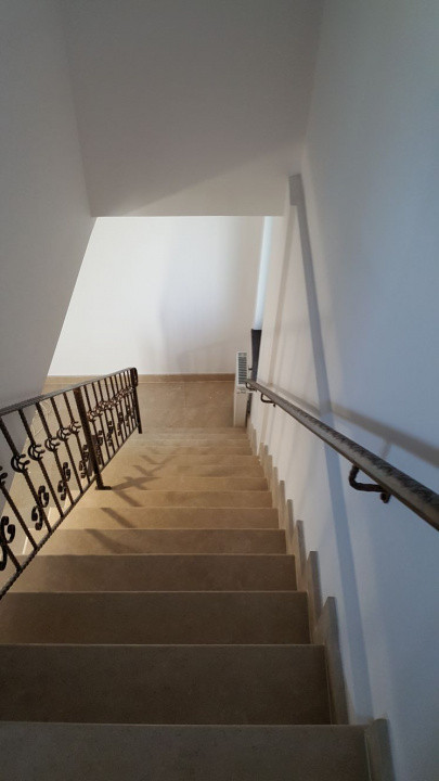 Apartament 3 camere în vilă | Curte | Ideal pentru firme