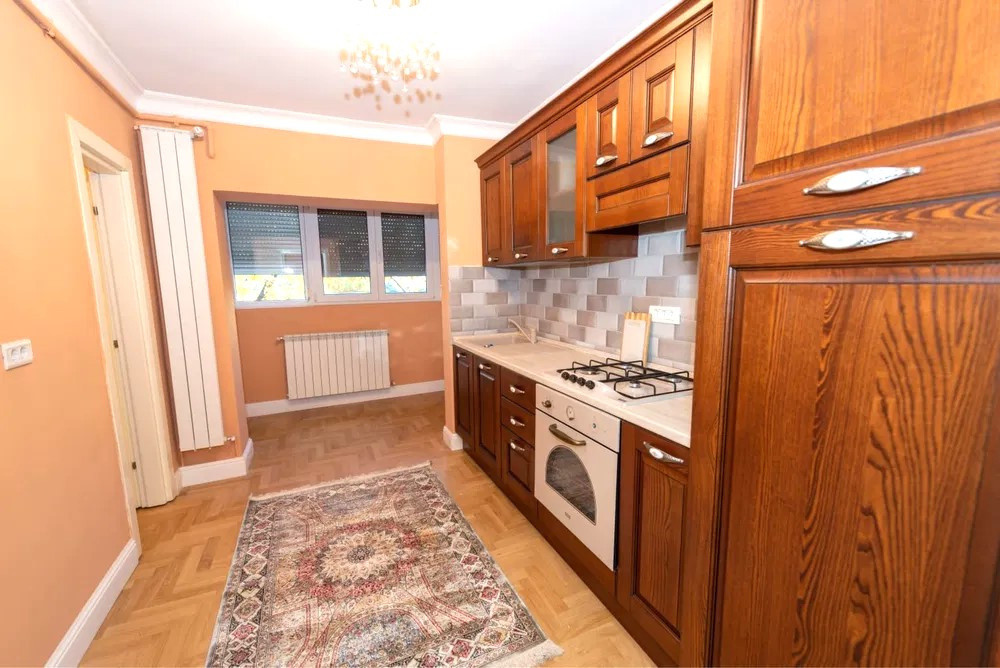 Apartament 2 camere de închiriat | Centrala proprie | Metrou Stefan cel Mare