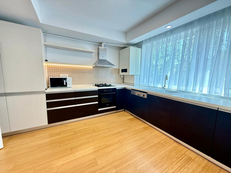Apartament de 4 camere | Gradina 95mp | Parcare |  Zona Iancu Nicolae