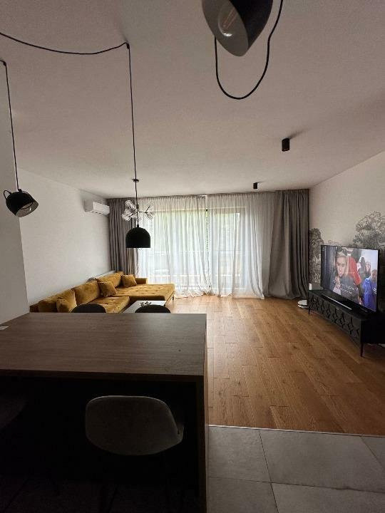 Apartament 2 camere | 67 mp | Vedere către grădină și lac | Parcare 