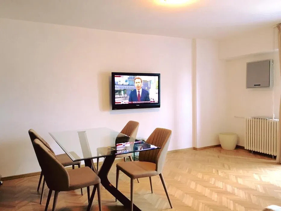 Apartament de 2 camere | Renovat | Victoriei