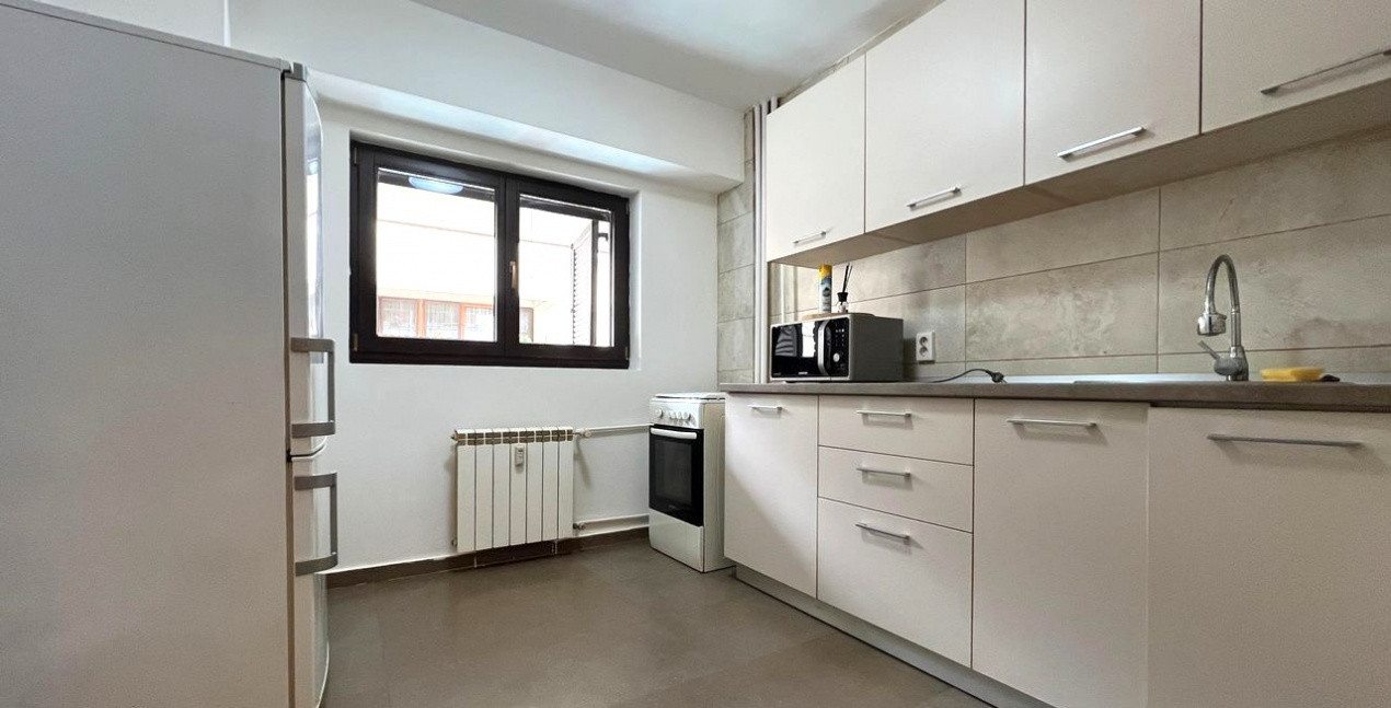 Apartament de 4 camere | Centrala de bloc | Renovat | Dorobanti 