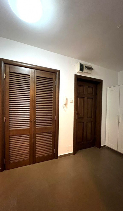 Apartament de 4 camere | Centrala de bloc | Renovat | Dorobanti 