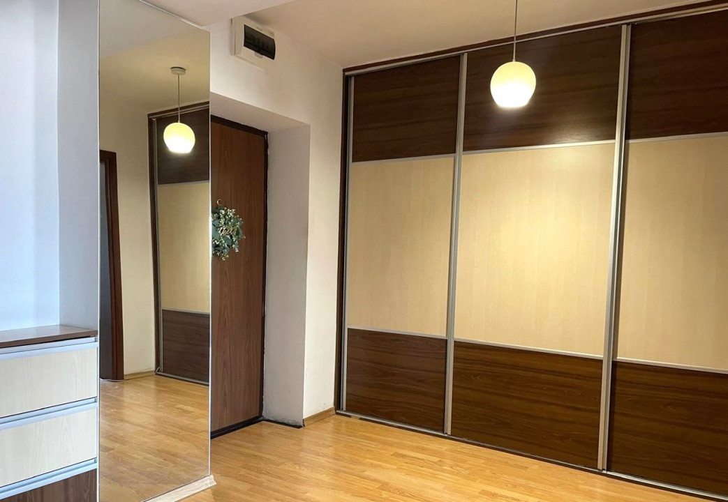 Apartament 2 camere de închiriat Unirii | Ultracentral, renovat, pet friendly