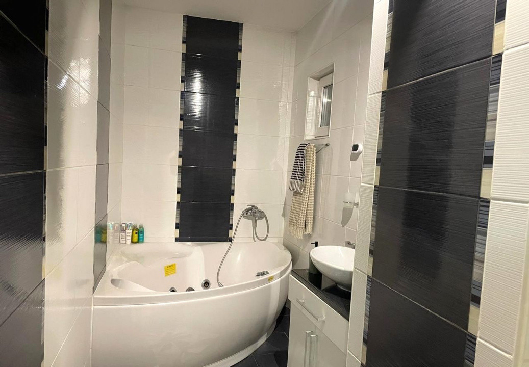 Apartament 2 camere de închiriat Unirii | Ultracentral, renovat, pet friendly