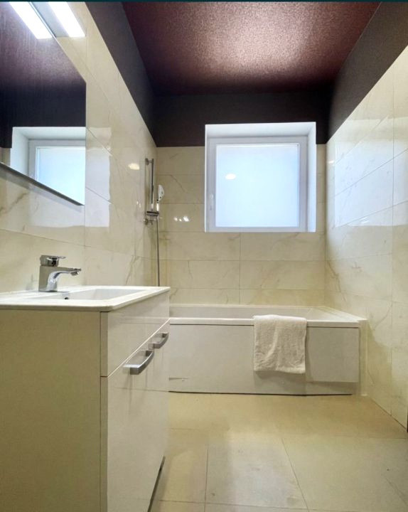 Apartamnet de 3 camere | Parcare | Laguna Residence