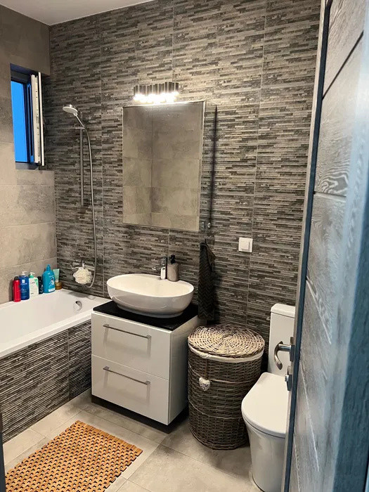 Apartament de 2 camere | zona Chitilei | Parcare Supraterana Inclusa