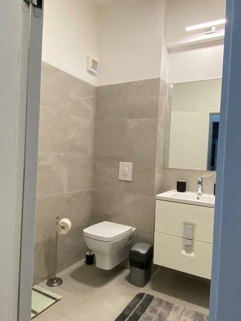 APARTAMENT 2 CAMERE| UNION PLAZA ZONA UNIRII| LOC DE PARCARE CONTRA COST